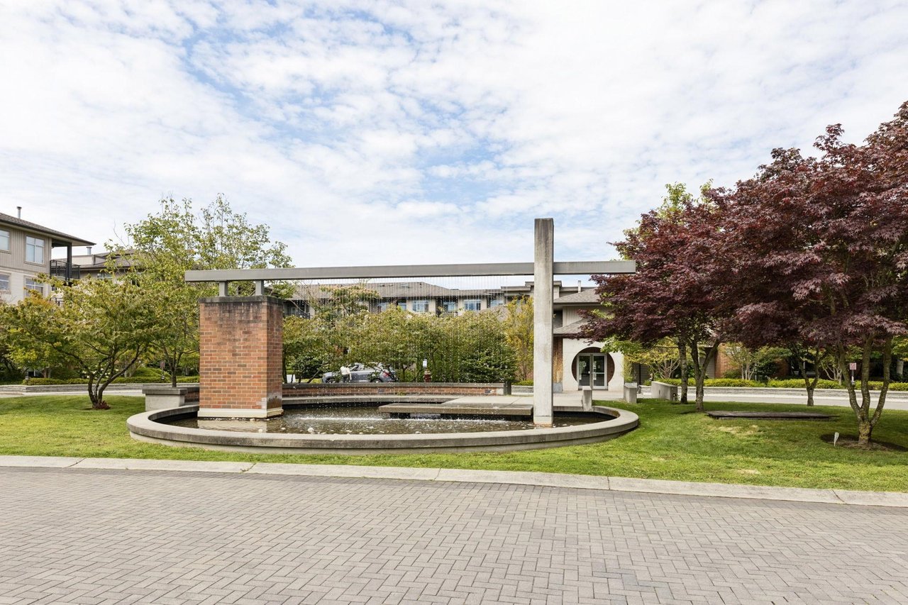 101-9288 Odlin Rd
