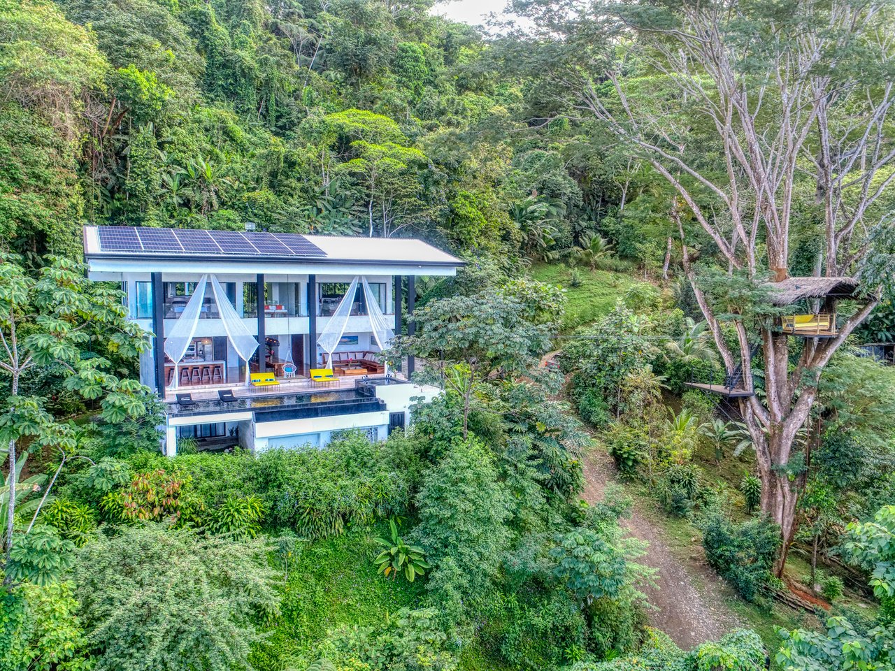 Solar Powered Treehouse Estate, Uvita, Puntarenas