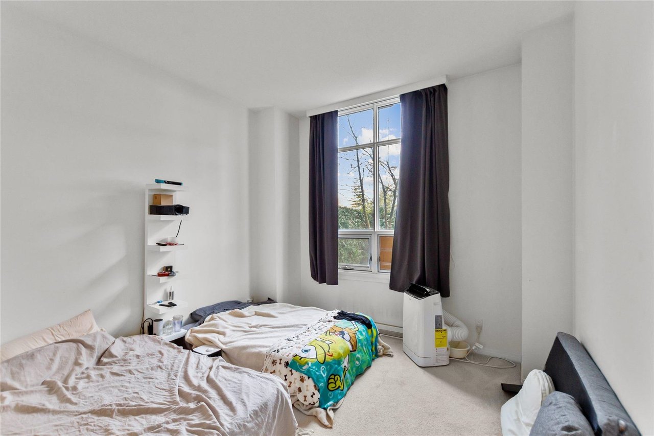 104-651 W 45th Ave