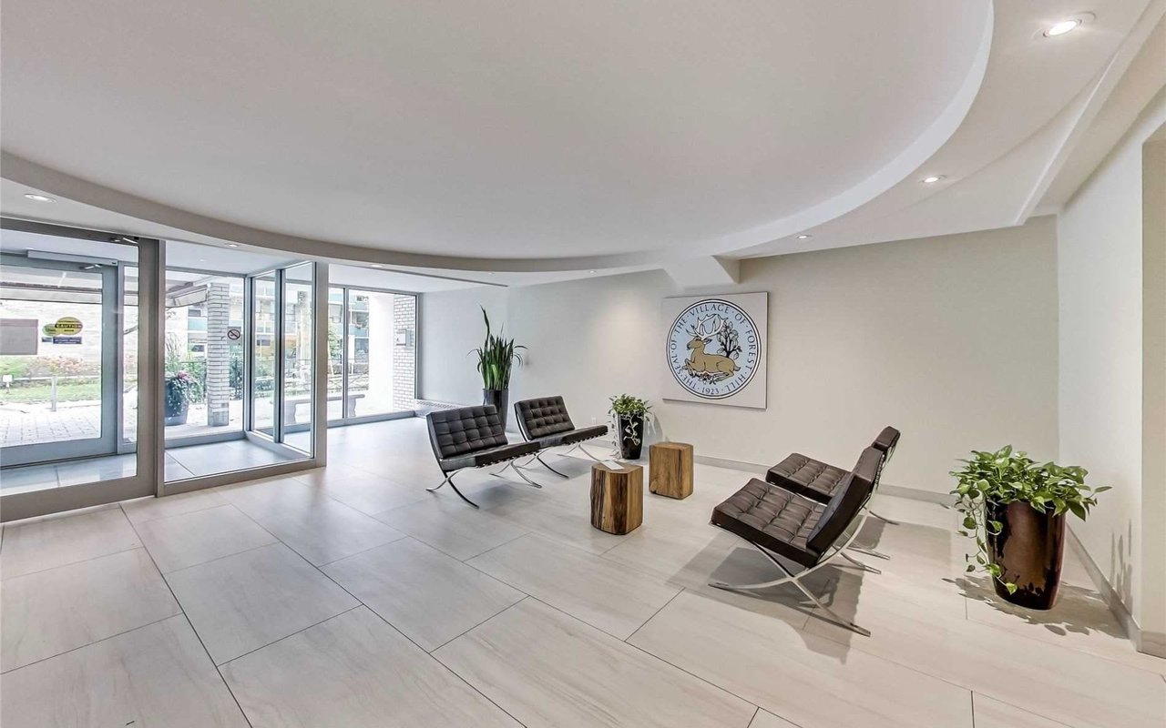 335 Lonsdale Rd #102