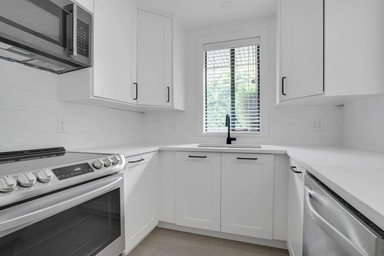104-1702 Chesterfield Avenue, North Vancouver