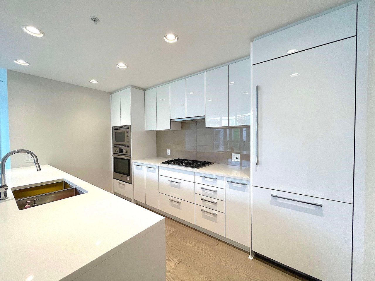 506-3533 Ross Dr