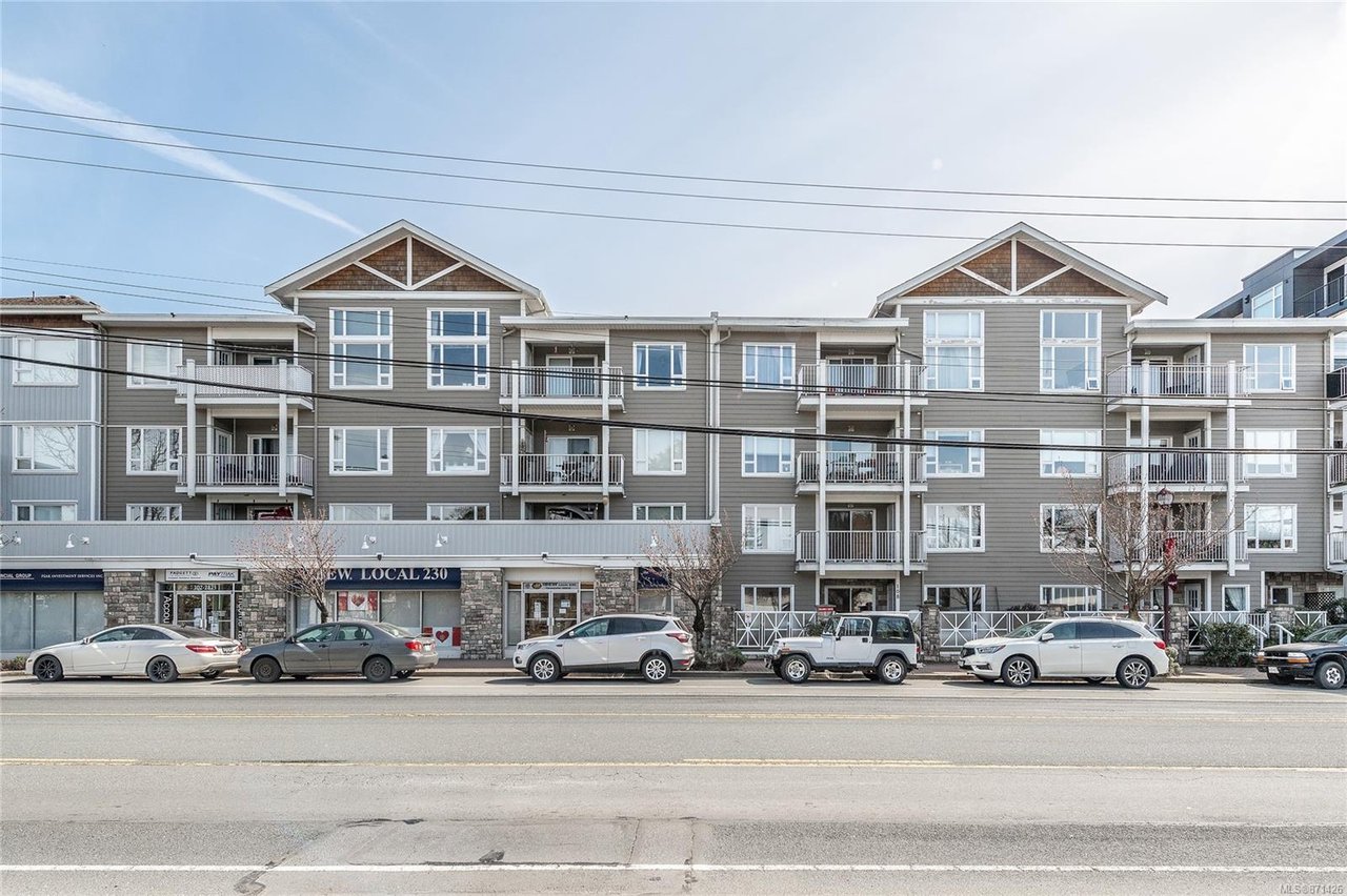 303-2823 Jacklin Rd