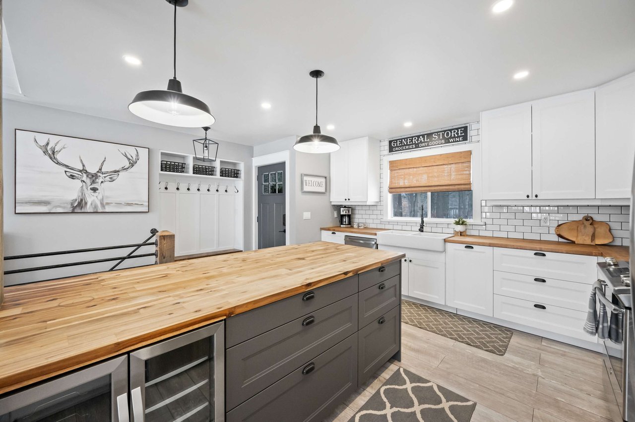 Cash Flow Lakeside Cottage