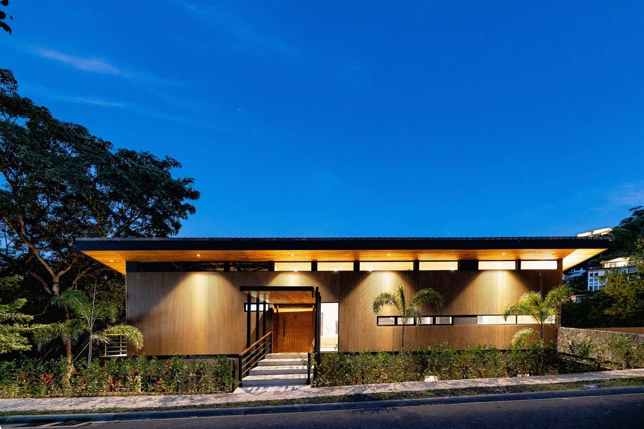 Contemporary Pool Residence, Tamarindo, Guanacaste