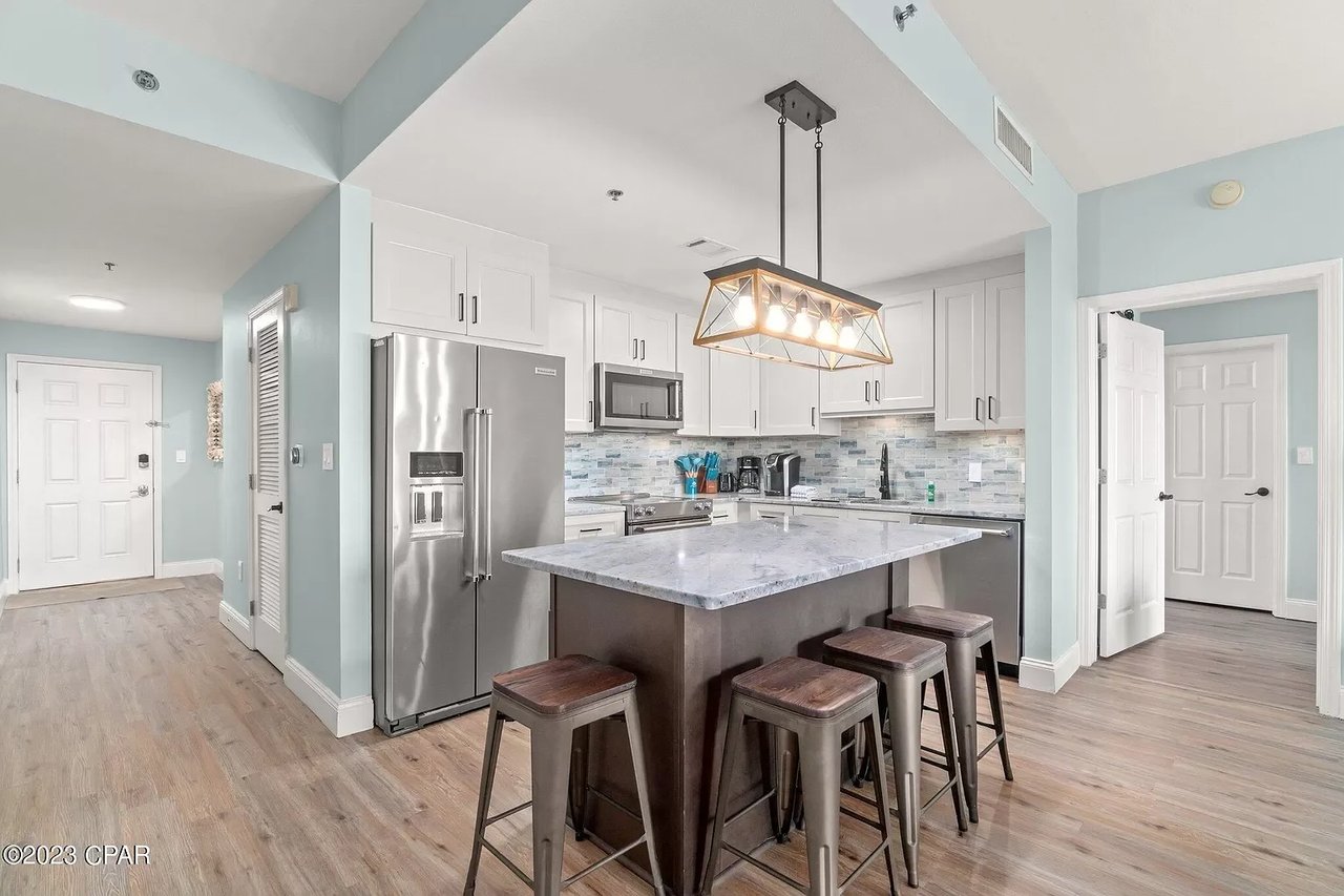 9902 S Thomas Drive Unit 1028