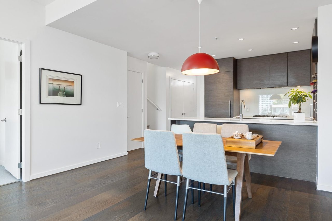 721-5955 Birney Ave