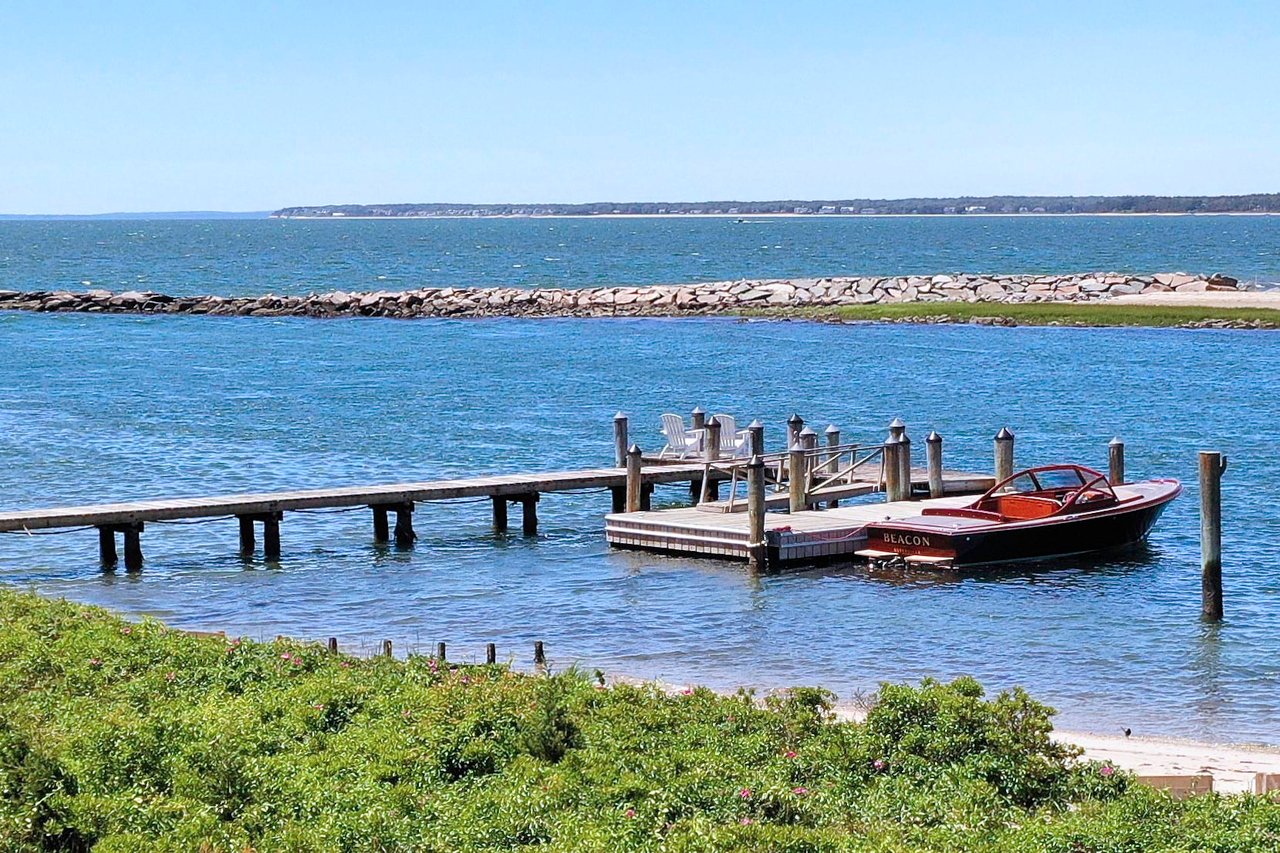 Extraordinary Waterfront Estate