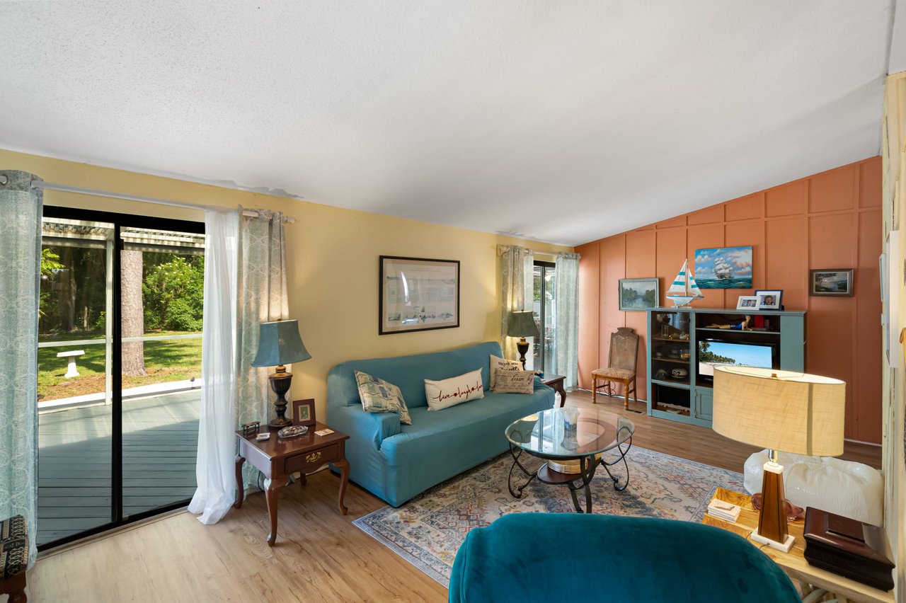 2536 MARTHA  LANE