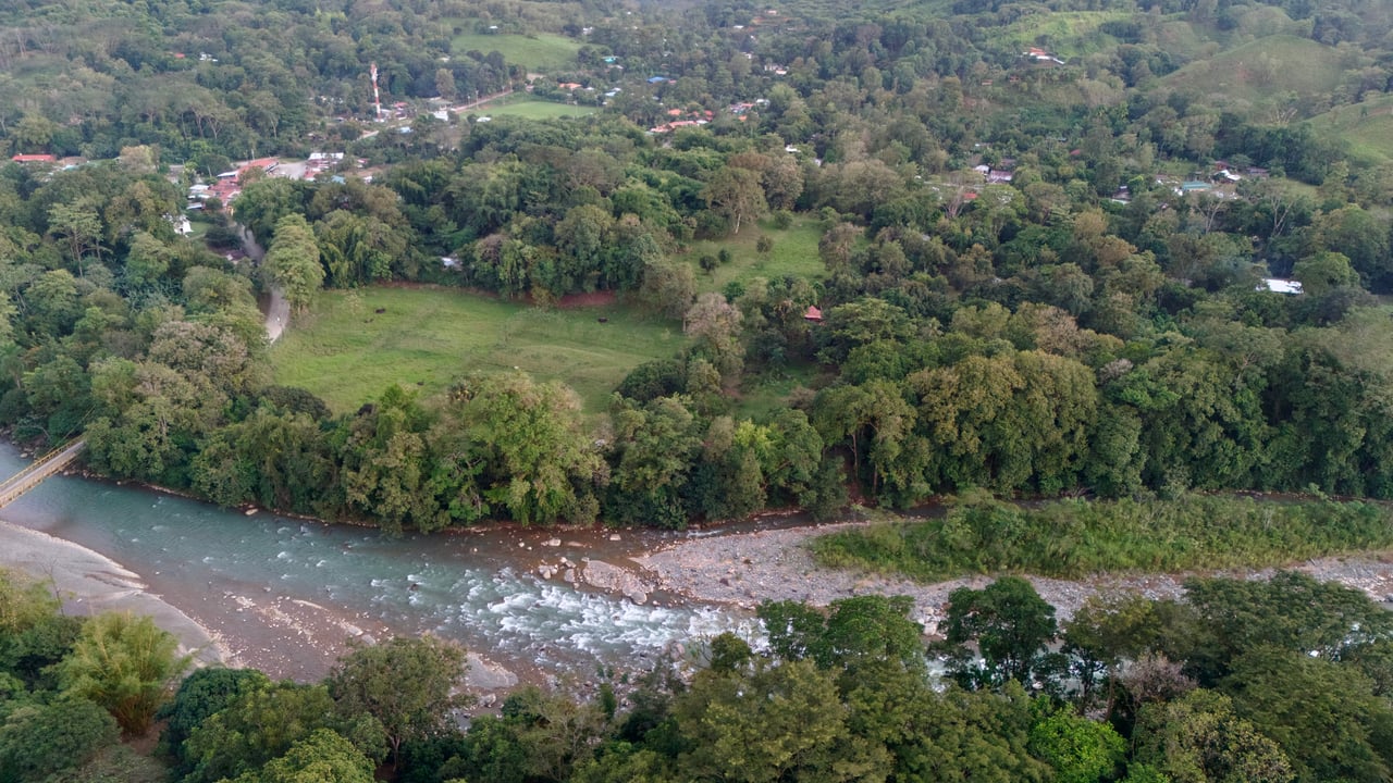 0.6 Acre Lot In Londres Quepos, Only 20 Minutes to Manuel Antonio