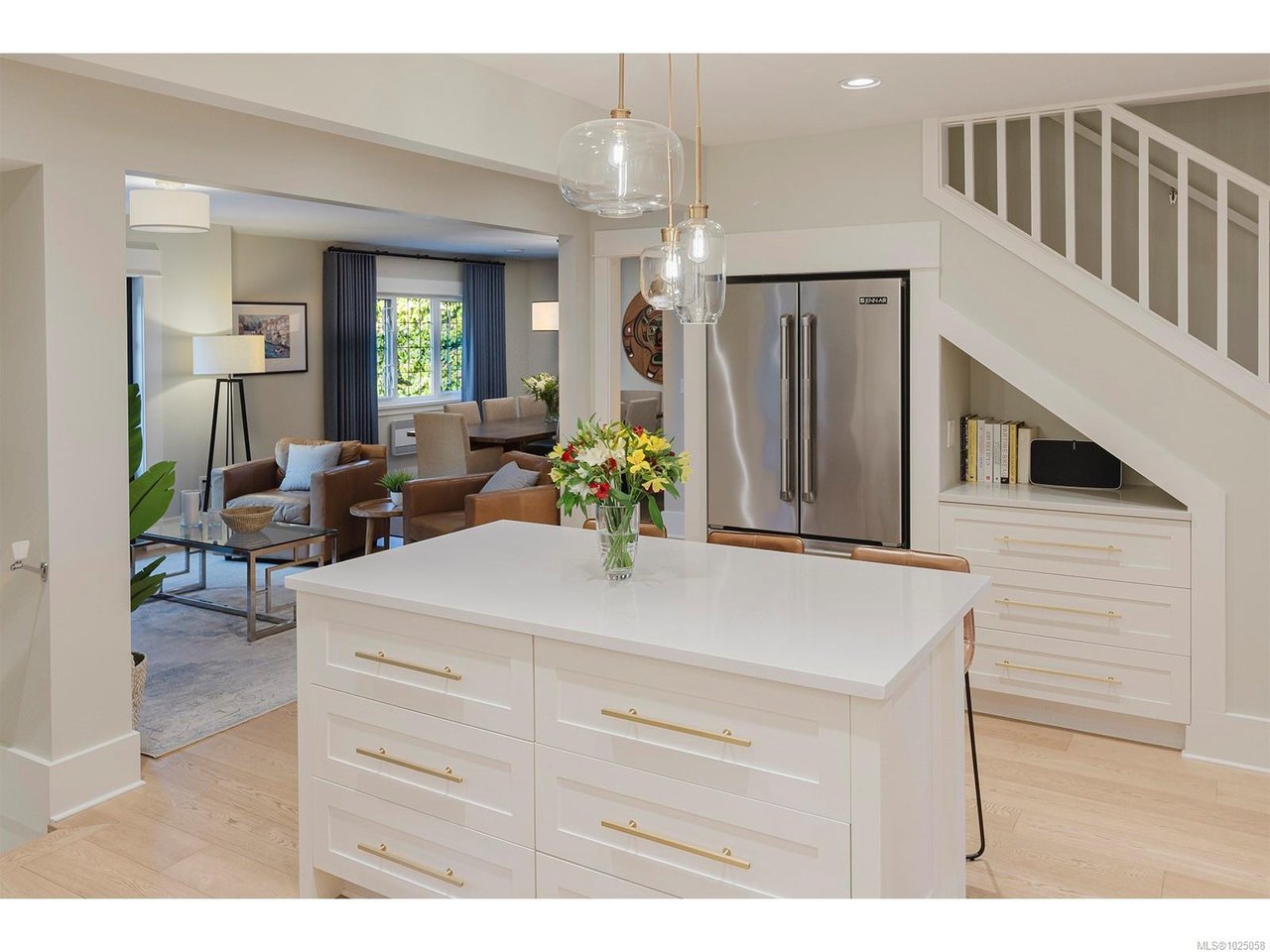 2350 Nottingham Rd, Oak Bay