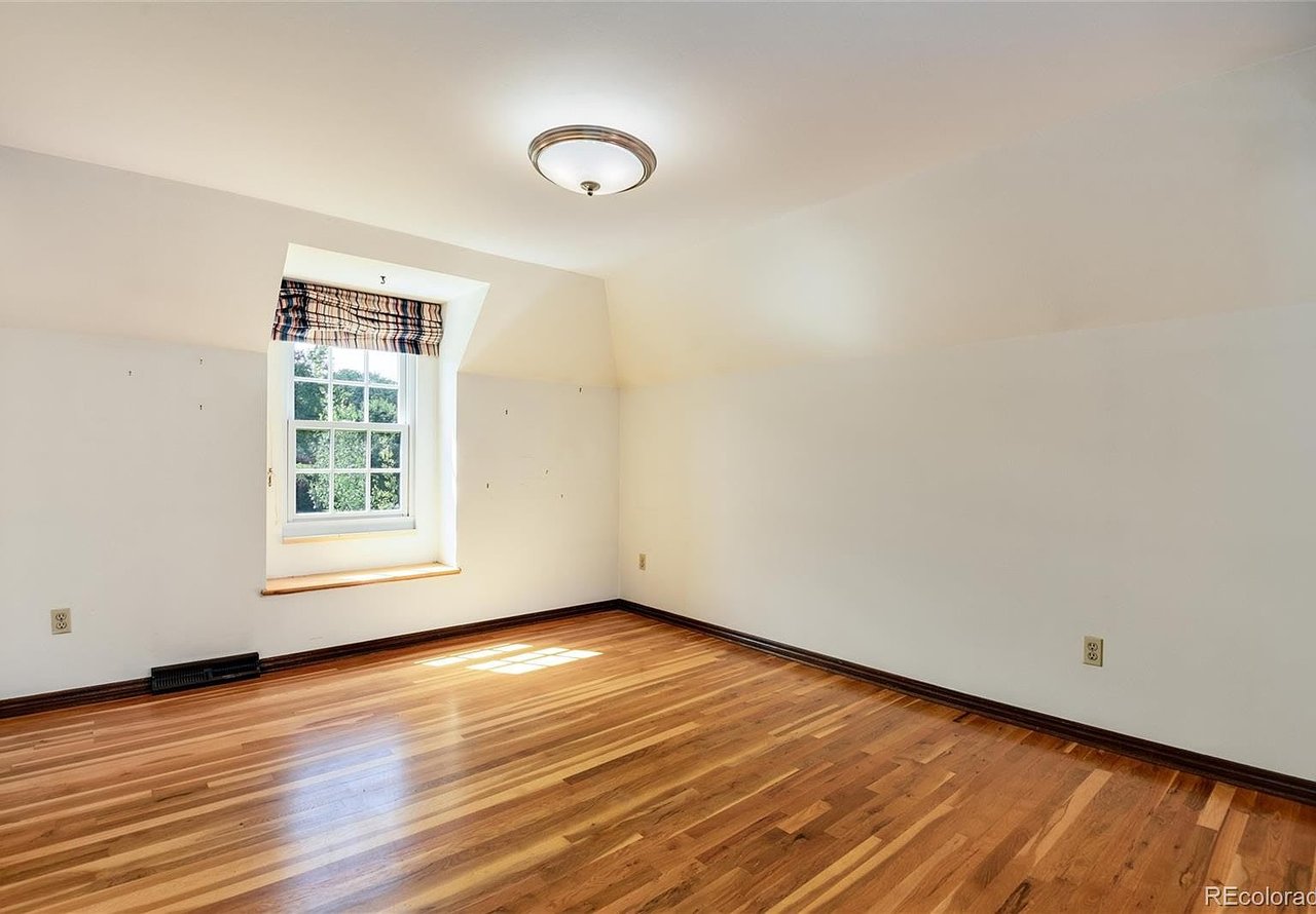 8 Meadowview Lane
