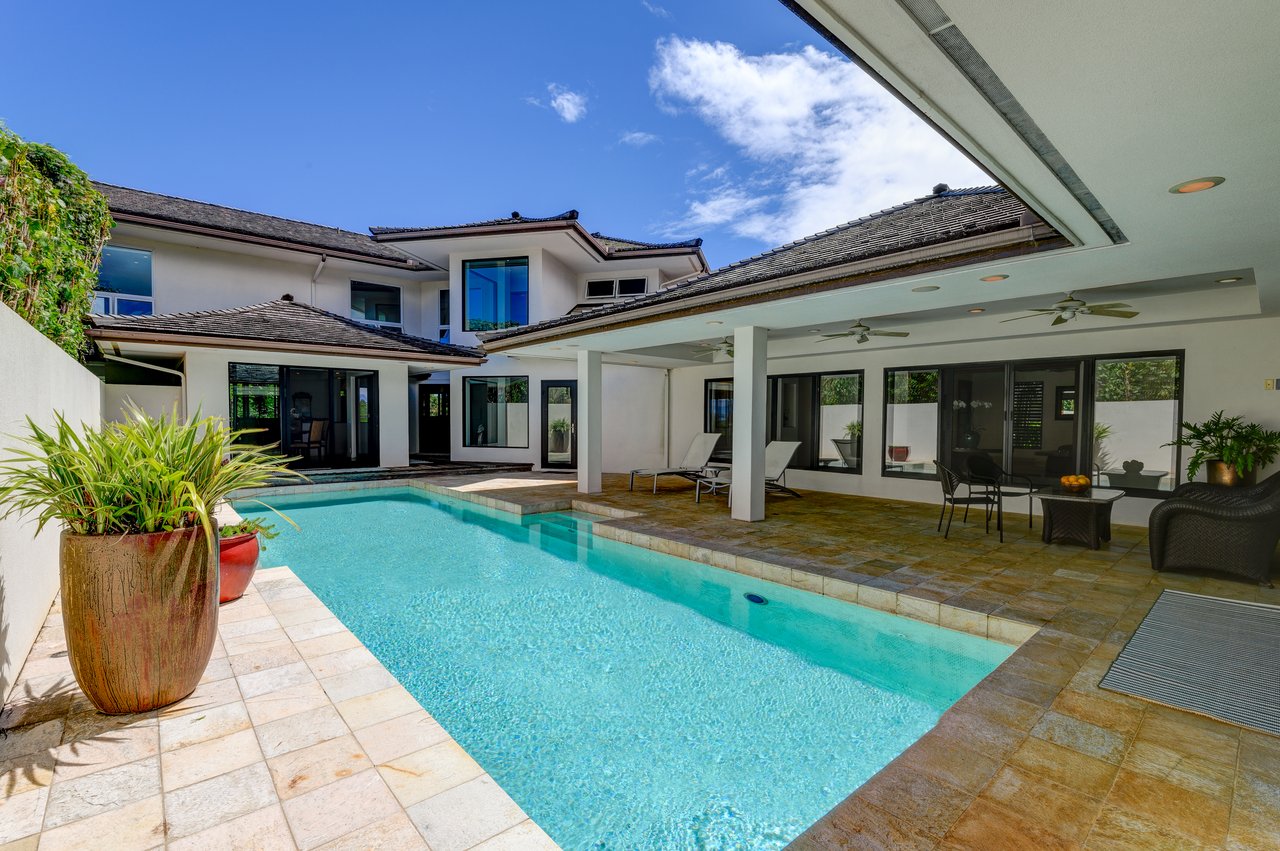 Custom-Built Vacation Rental Above Hanalei Bay