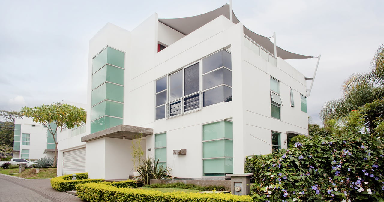 Contemporary Rooftop Terrace Home, Escazu, San Jose