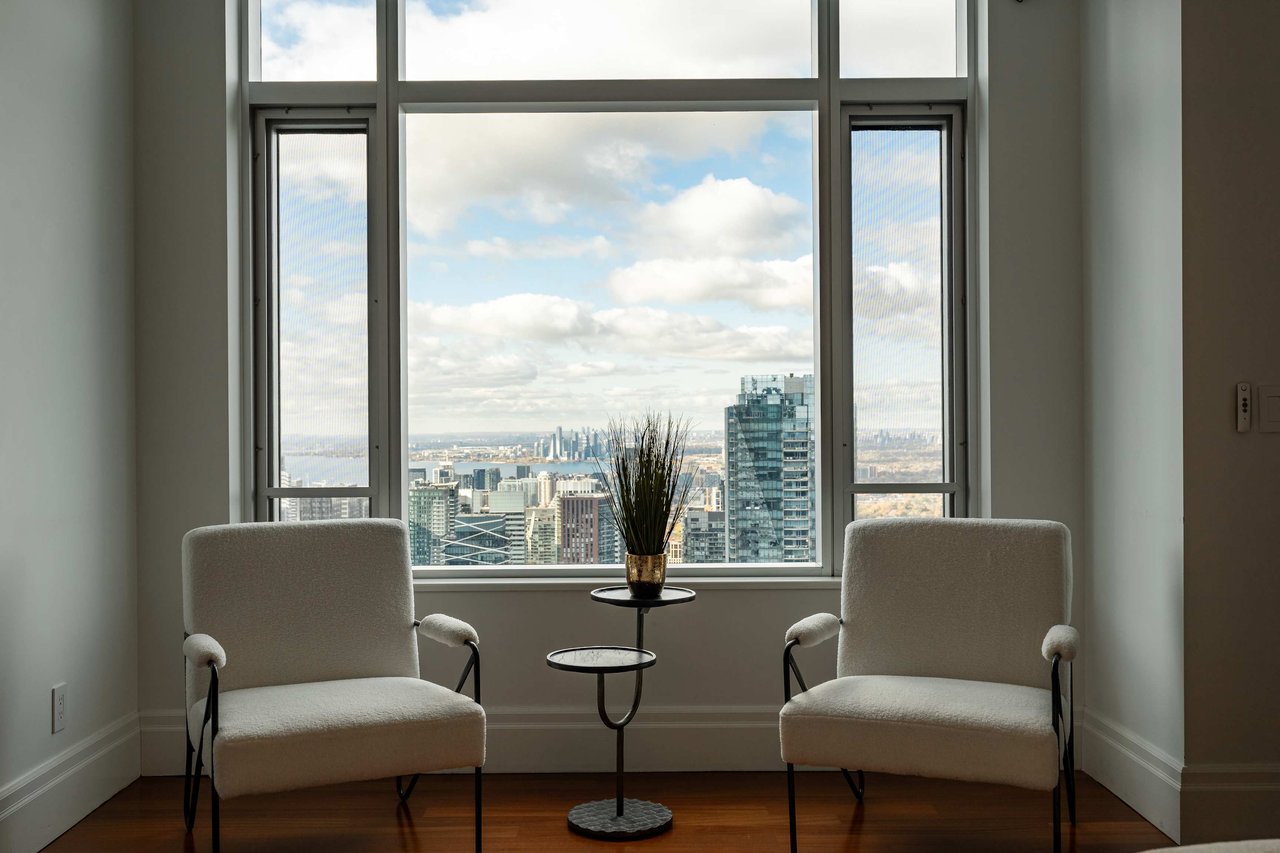 311 Bay St #5104, Toronto