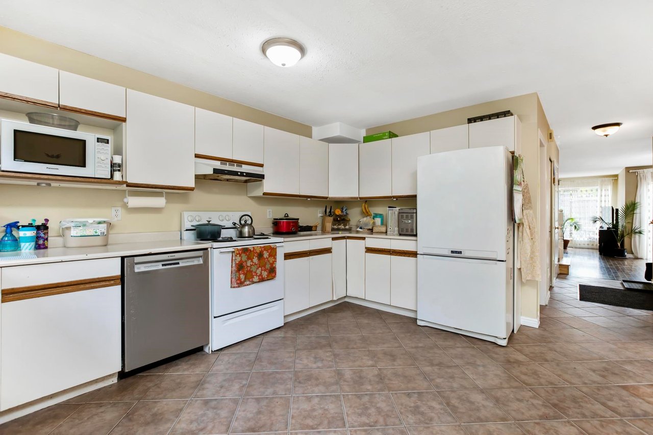 2982 Mt Seymour Pkwy