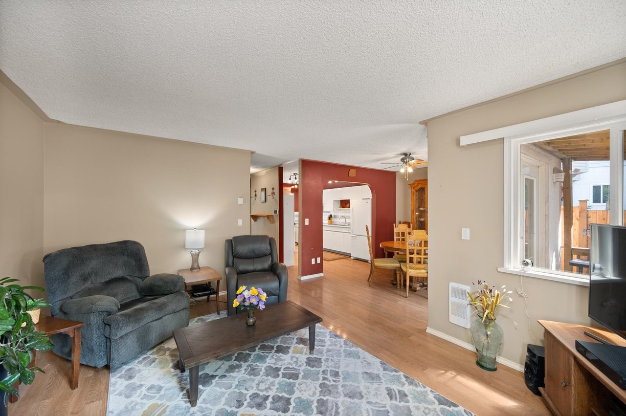24-2830 W Bourquin Cres