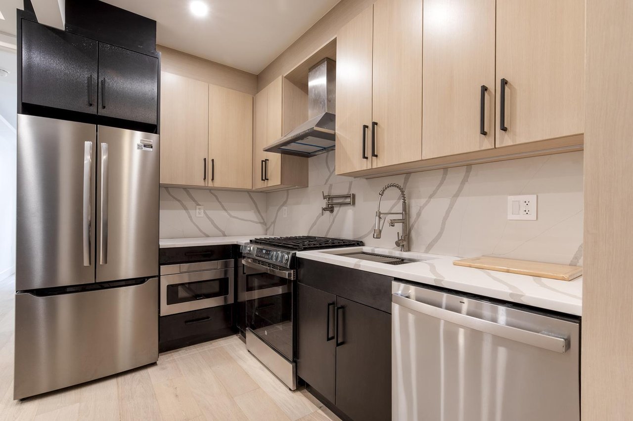 113 Elizabeth Street, Apt 1A