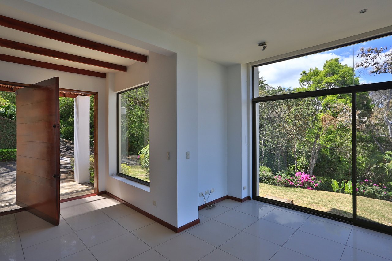 Panoramic View Terrace Residence, Ciudad Colon, San Jose