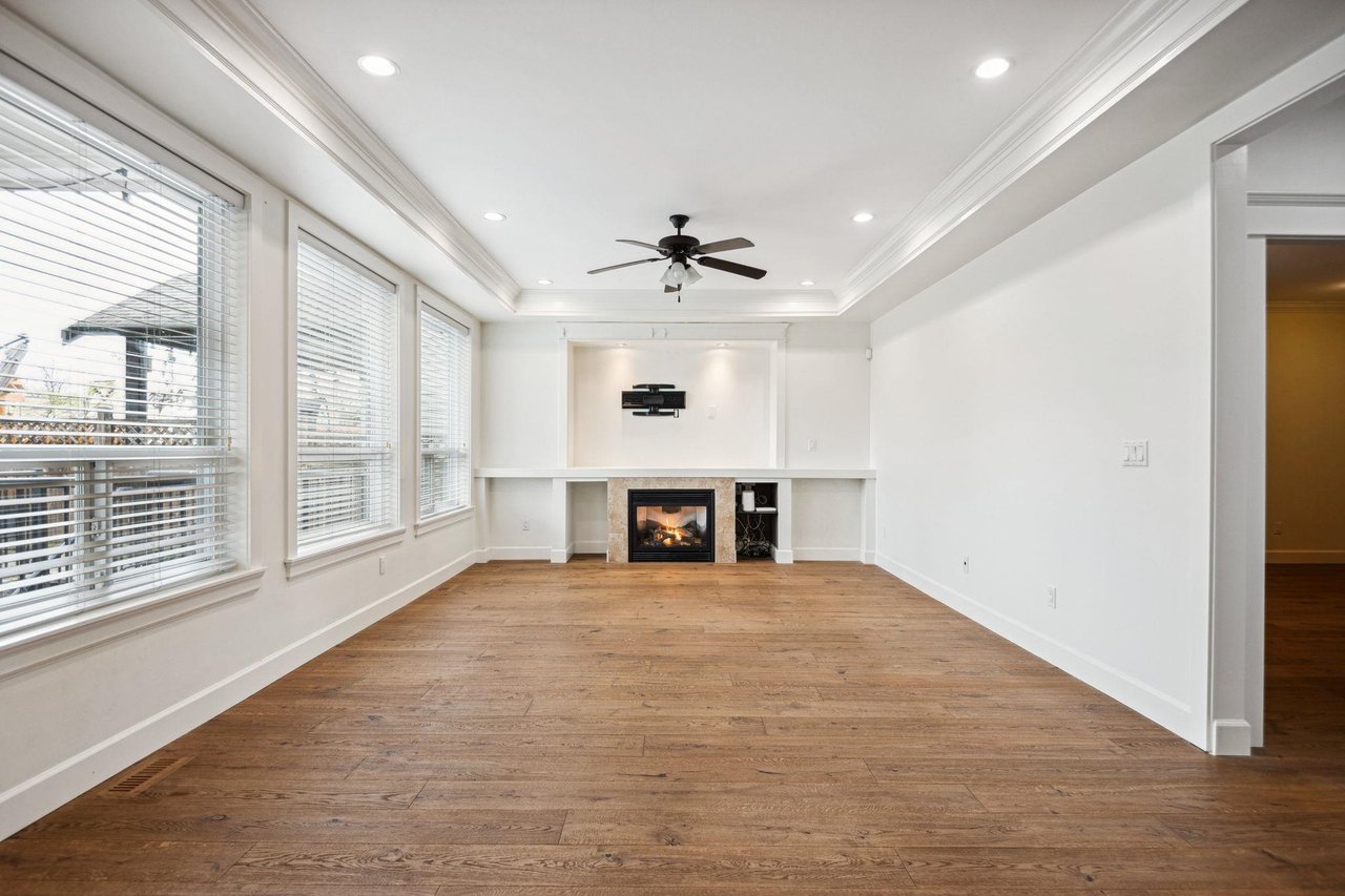 20307 98a Ave