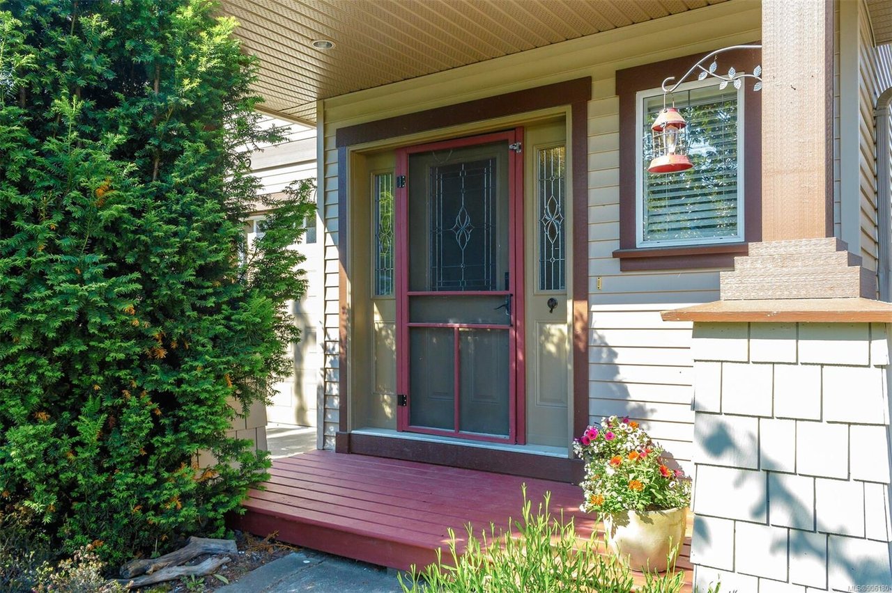 2074 Solent St, Sooke