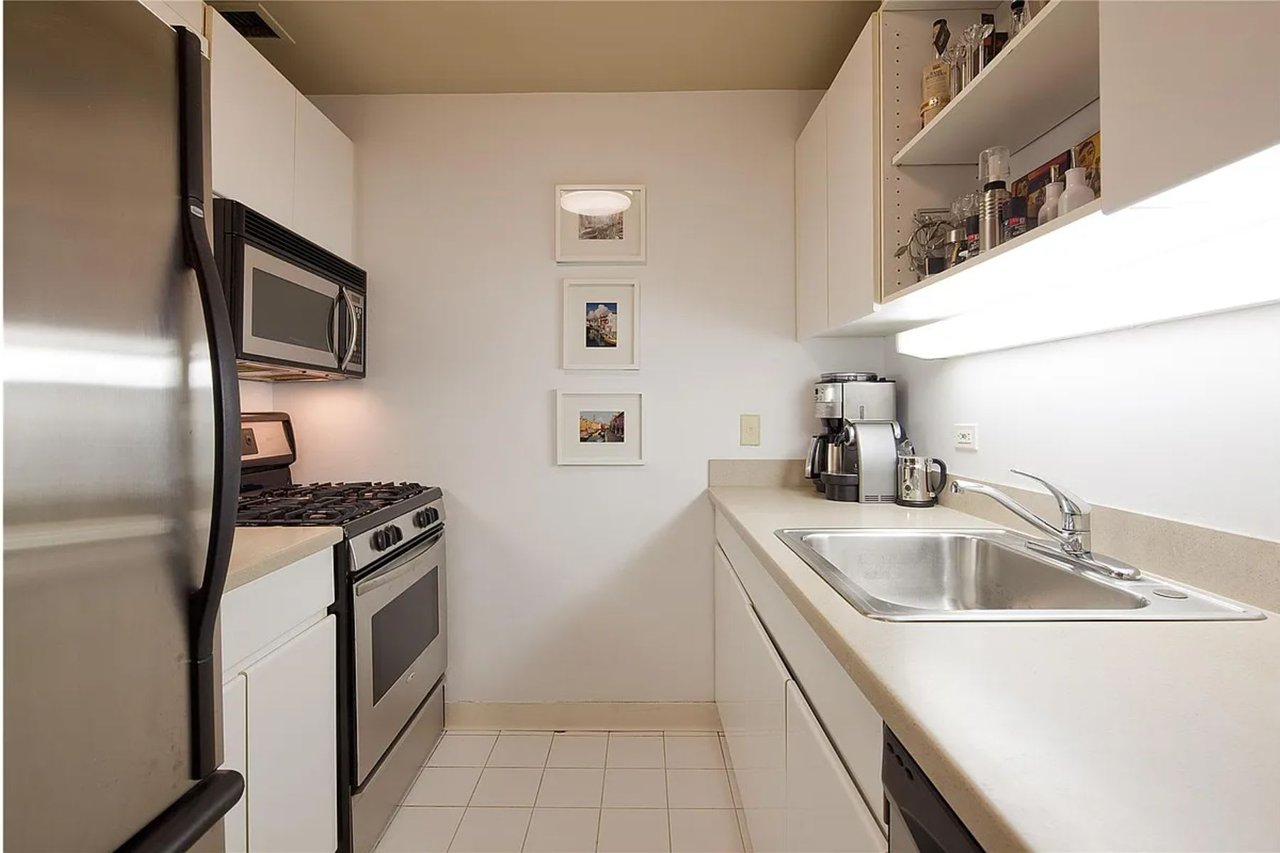 455 E 86th St., #4B