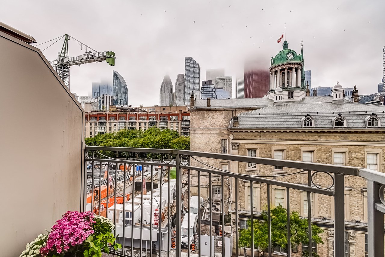 ST LAWRENCE MARKET VIEWS