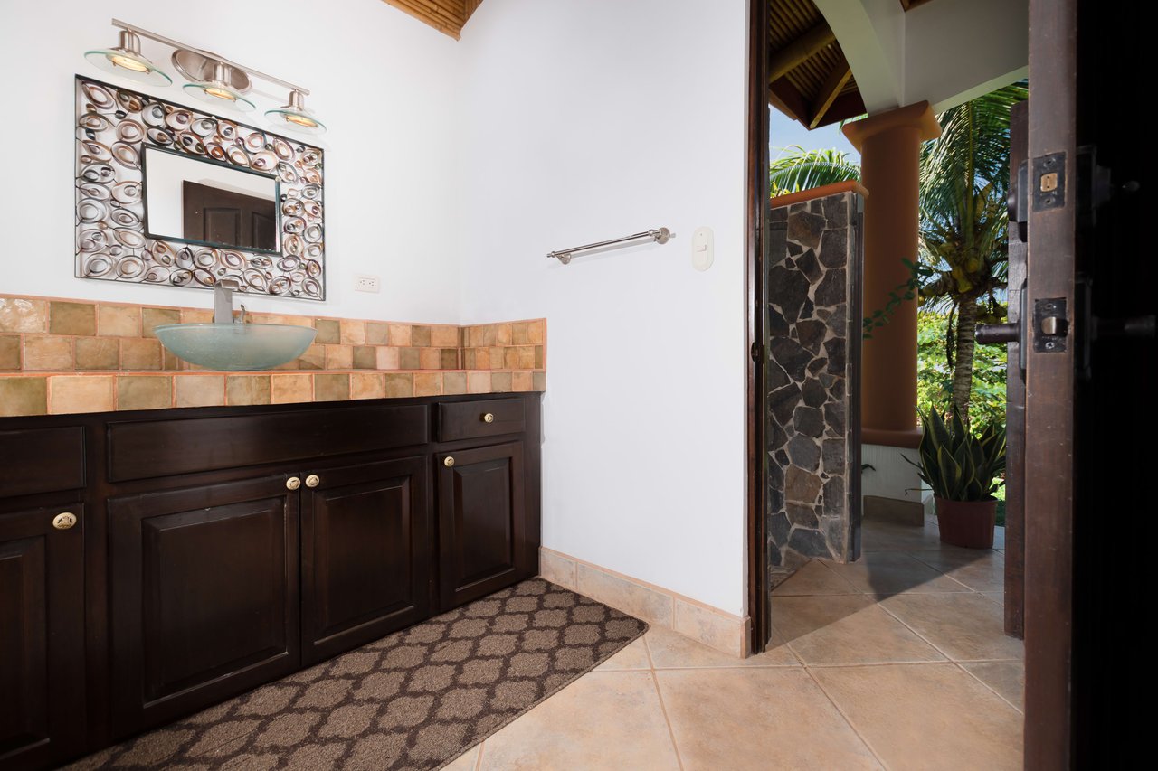 Stunning Ocean View Sanctuary Home in Chontales