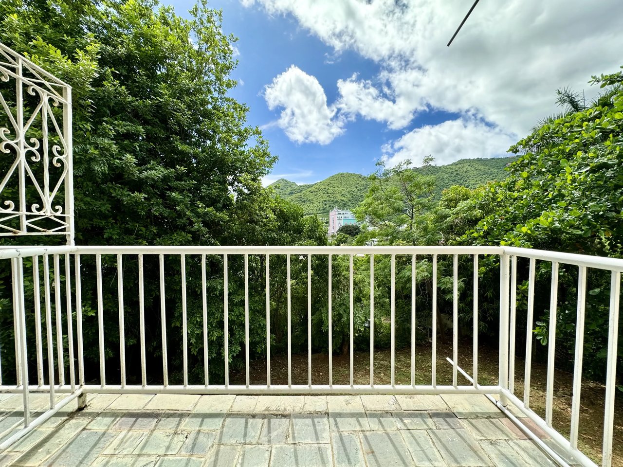 850 Road Town 1 Bedroom Apartment