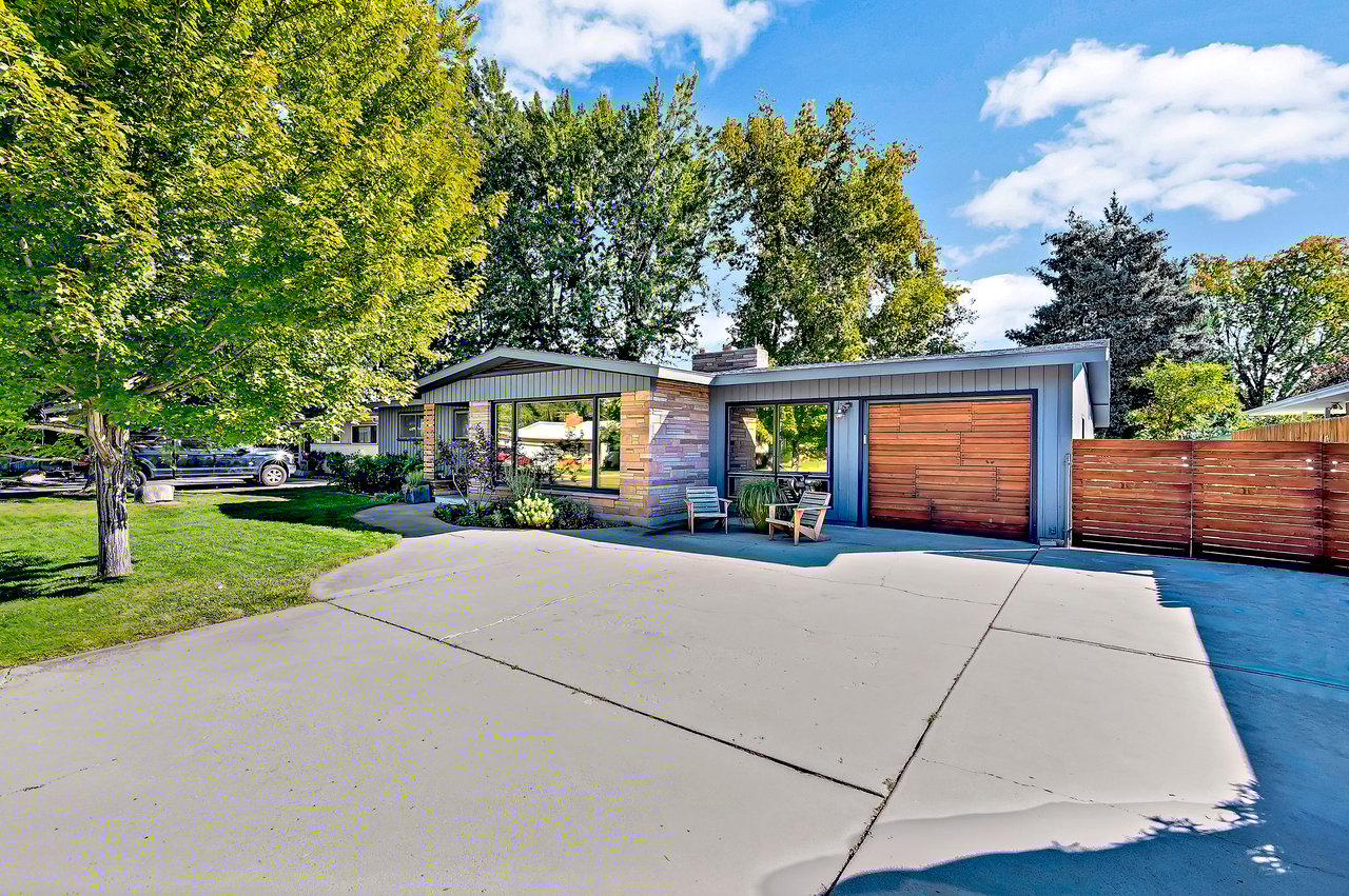 2520 N Esquire Dr