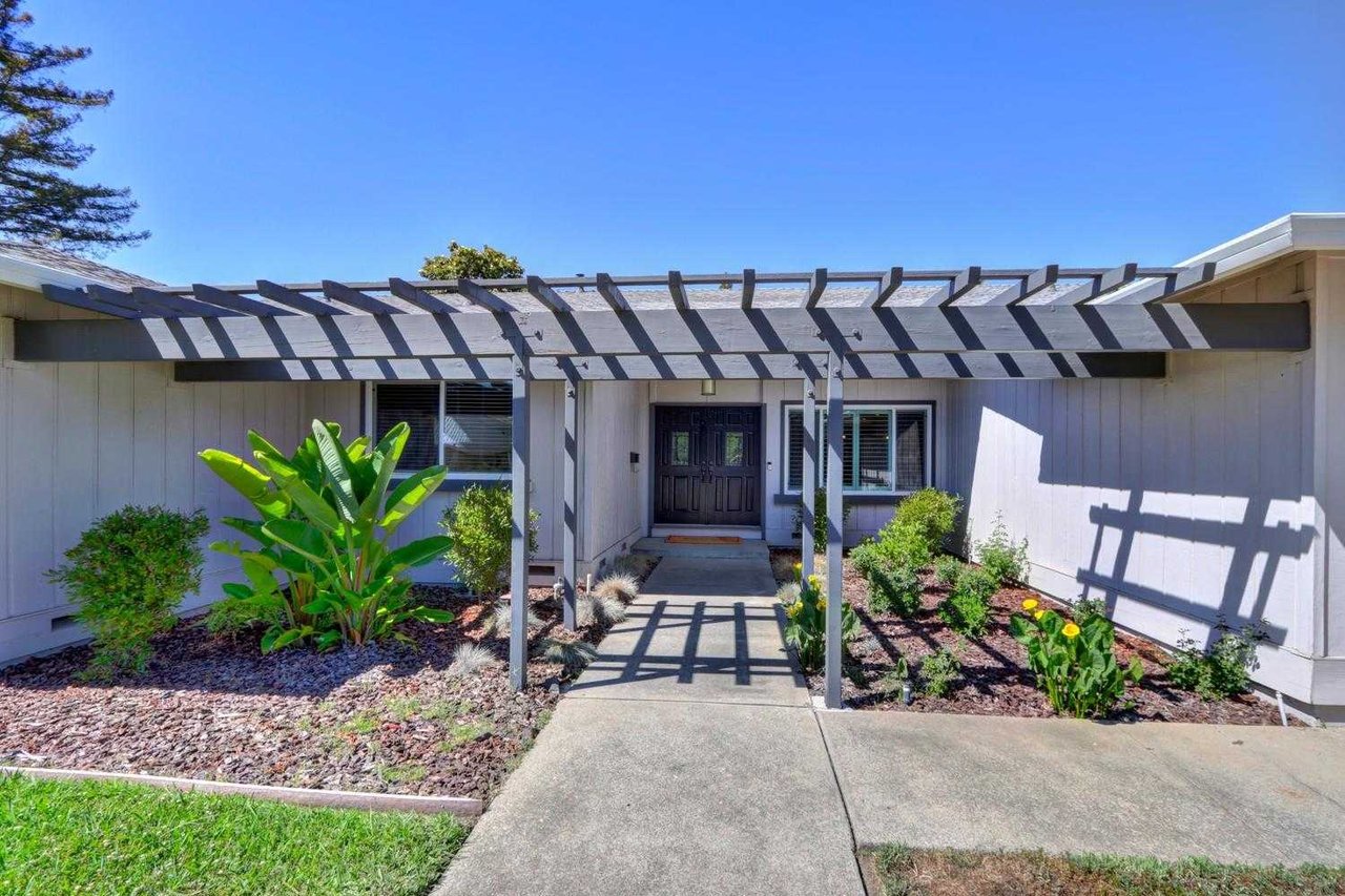 2707 Latham Drive