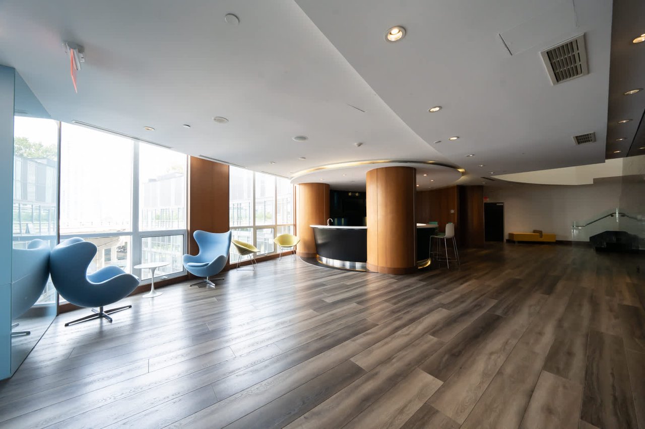 38 Dan Leckie Way Unit 1809