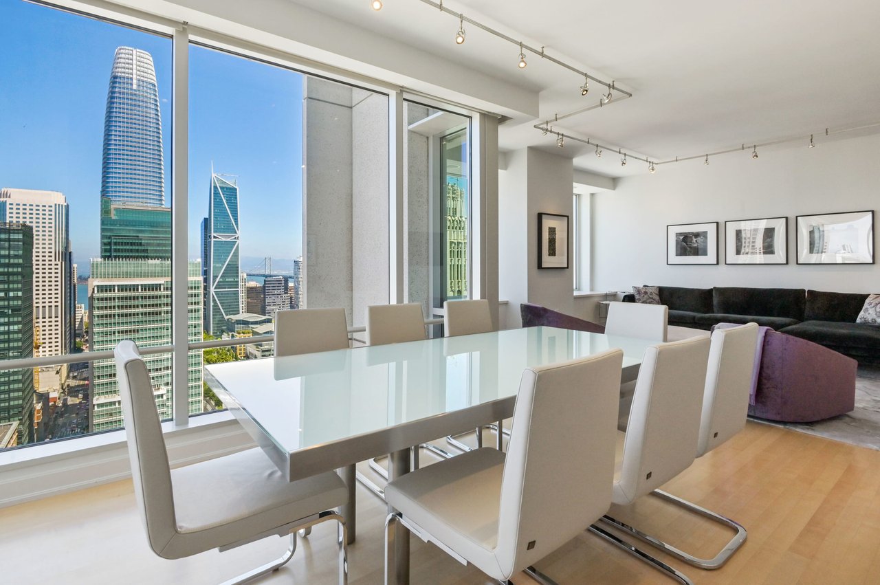City View 3 BD St. Regis Residence