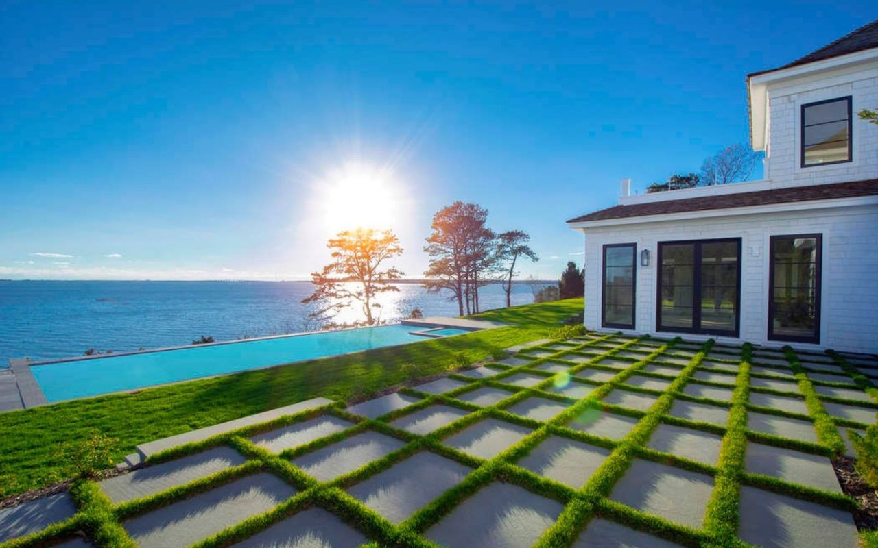 Atterbury Bay Front New Construction