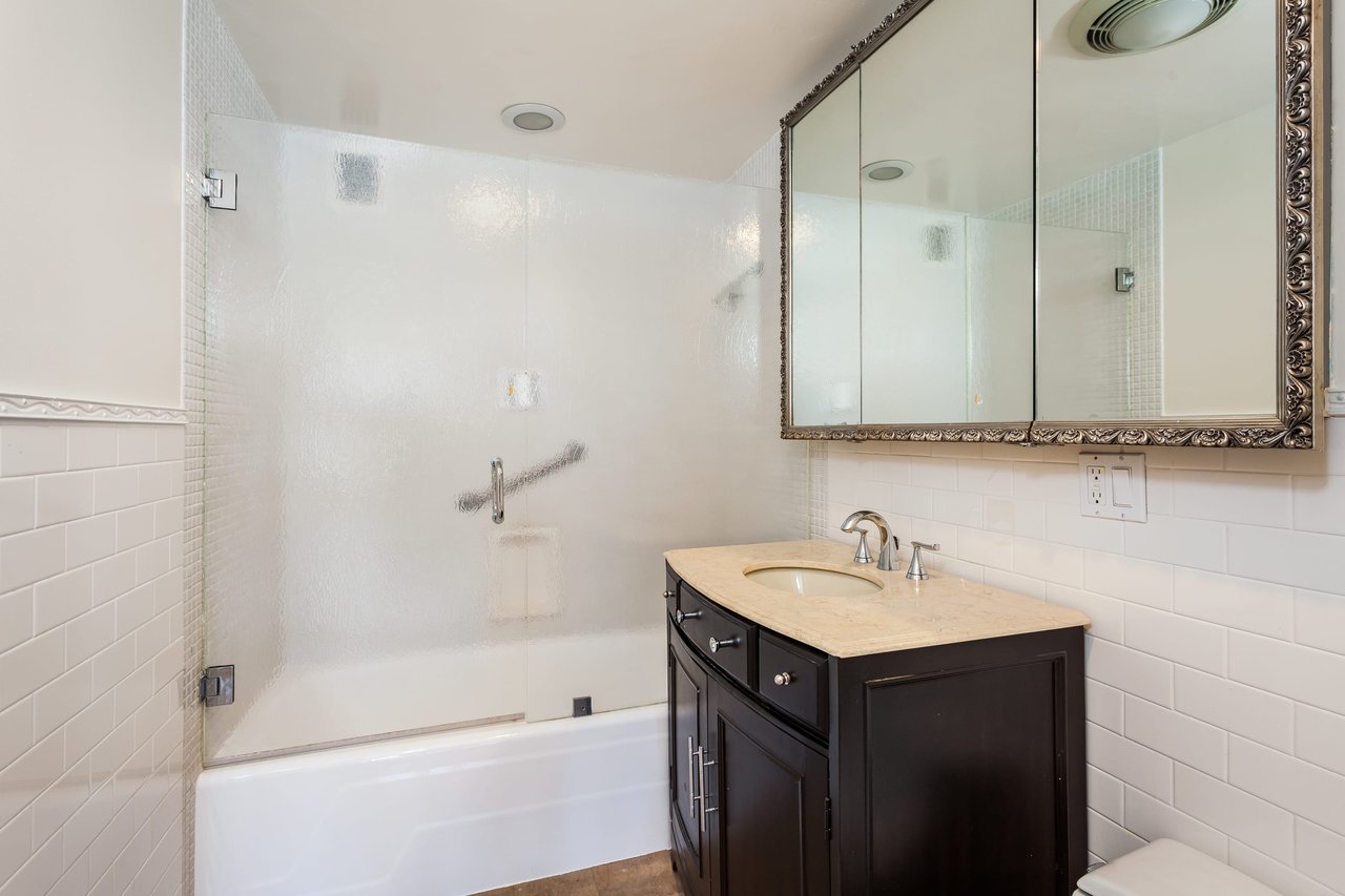 875 Comstock Avenue Unit 15D
