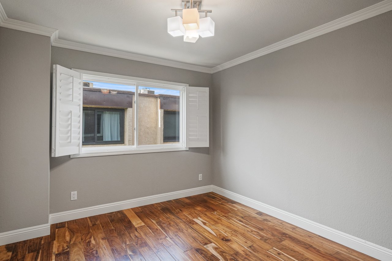 2022 Delaware Avenue Unit: 4