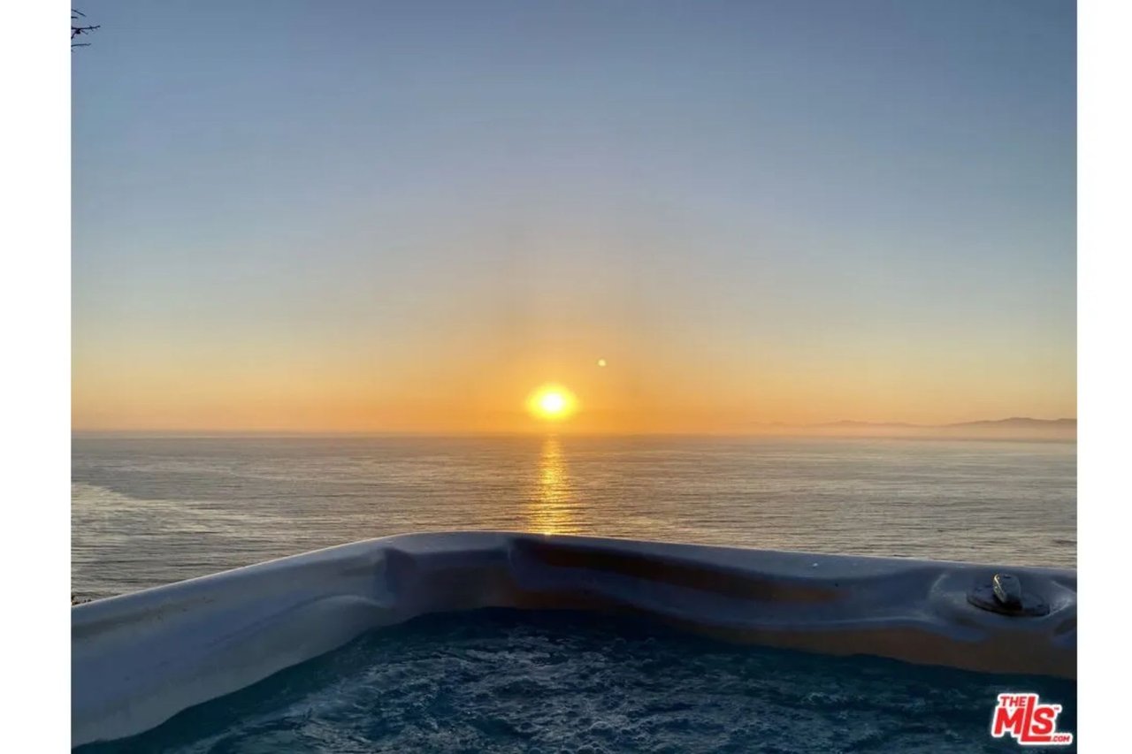 1115 Palos Verdes Dr