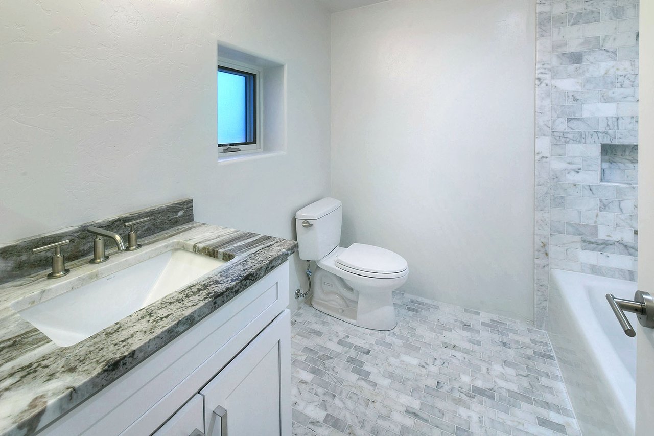 New Contemporary in Barrio Viejo