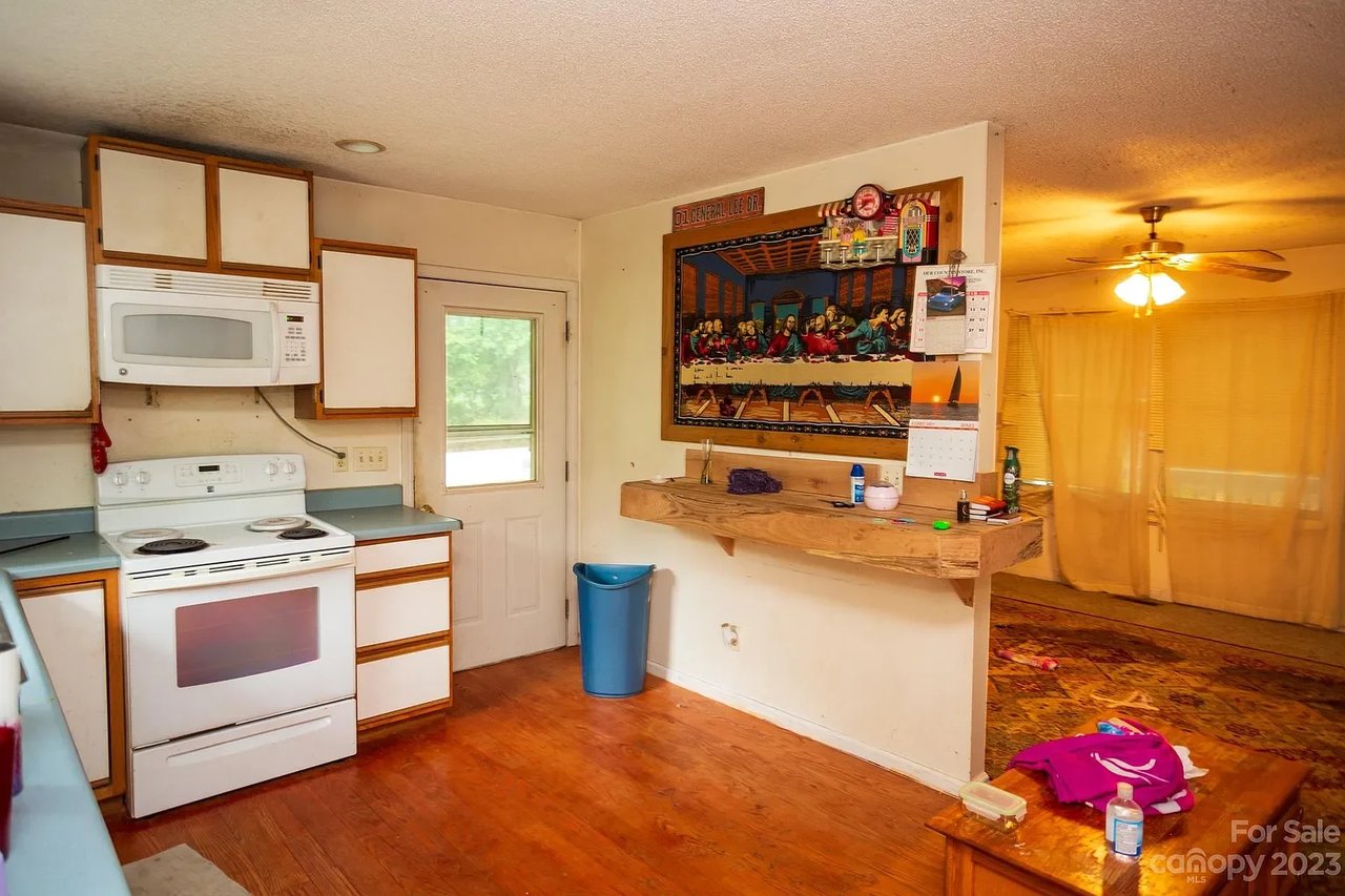 88 Adams Dr