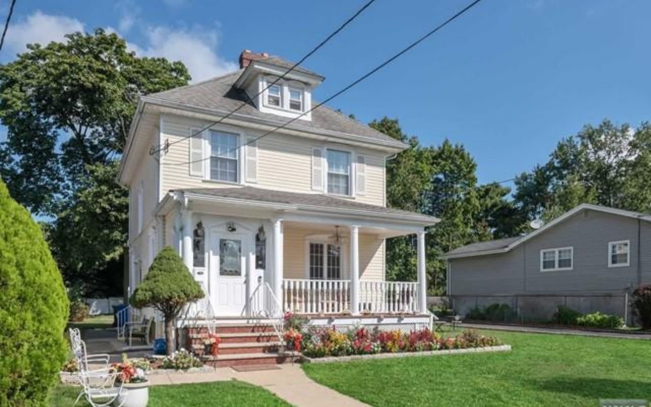 First-Time Home Buyer in Englewood: 7 Things to Know