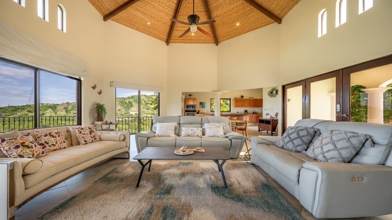 Mediterranean Infinity Pool Home, Flamingo, Guanacaste