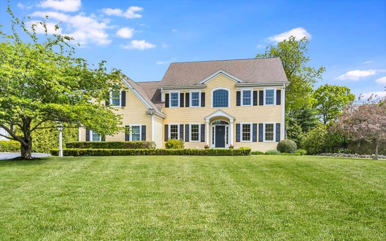 Flipping Houses in Cohasset