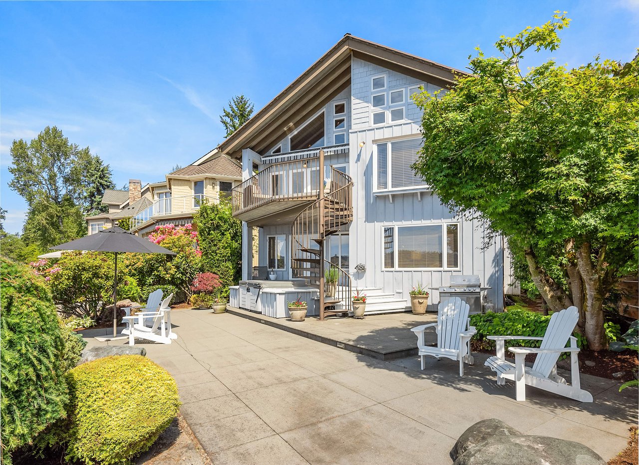 1221 E Lake Sammamish Shore Lane SE 