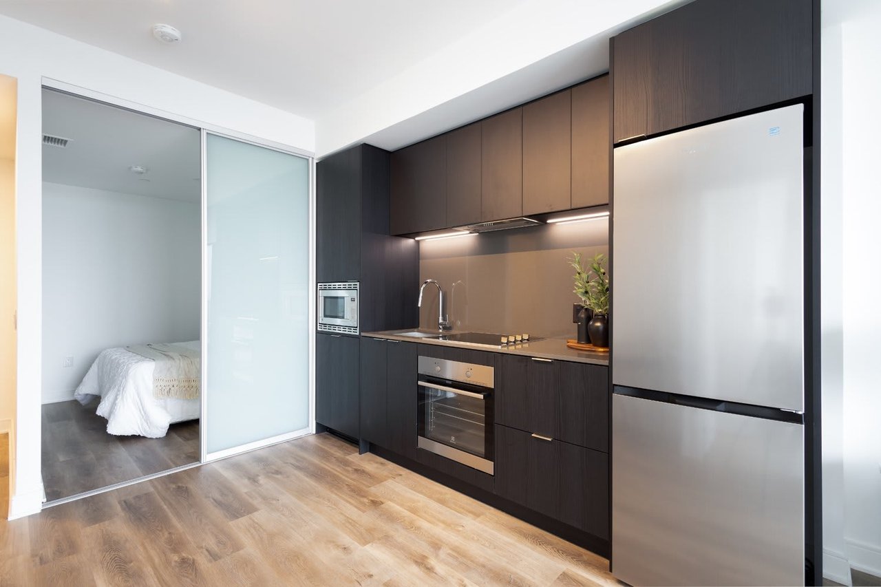 1508 – 86 Dundas St E