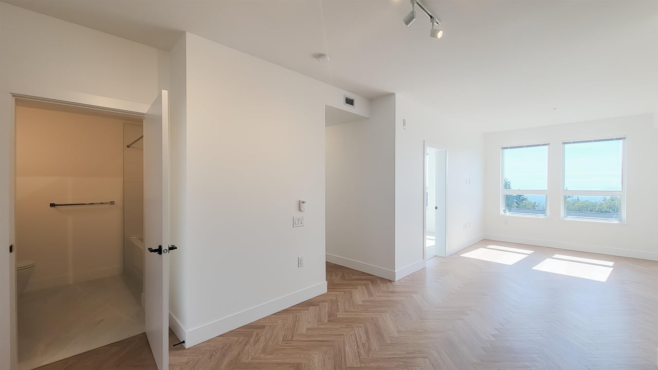 309-9228 Slopes Mews