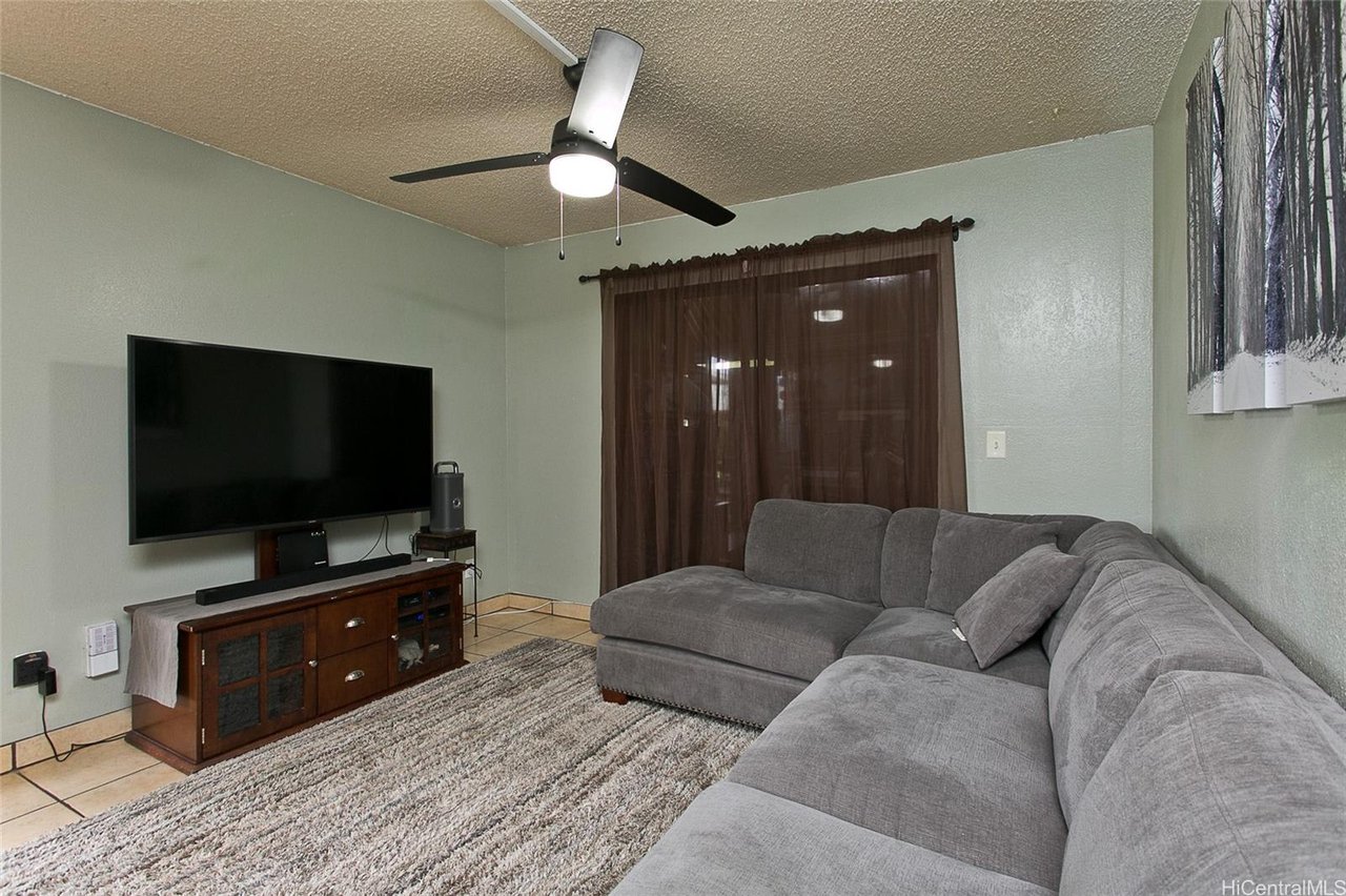 2069 California Ave #10C