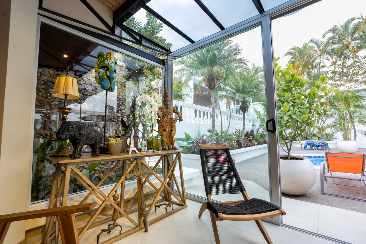 Designer Estate With Sauna, Escazu, San Jose