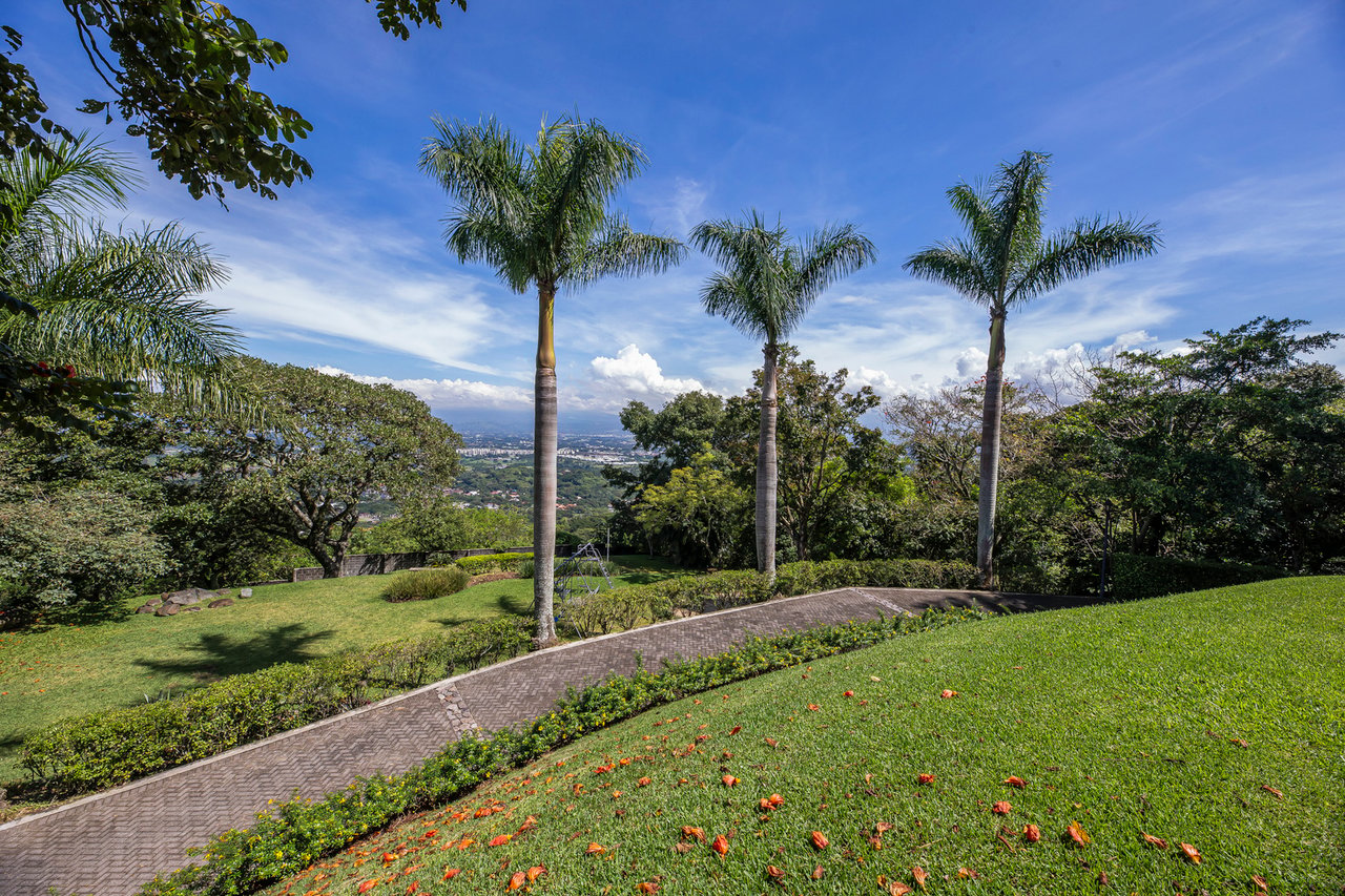 Panoramic View Mountain Estate, Ciudad Colon, San Jose