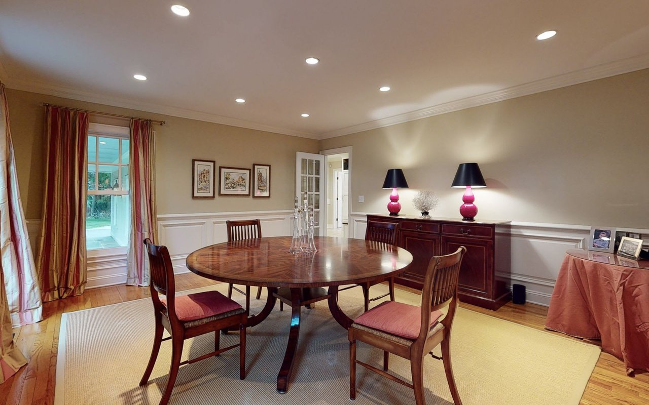 1615 Cross Highway