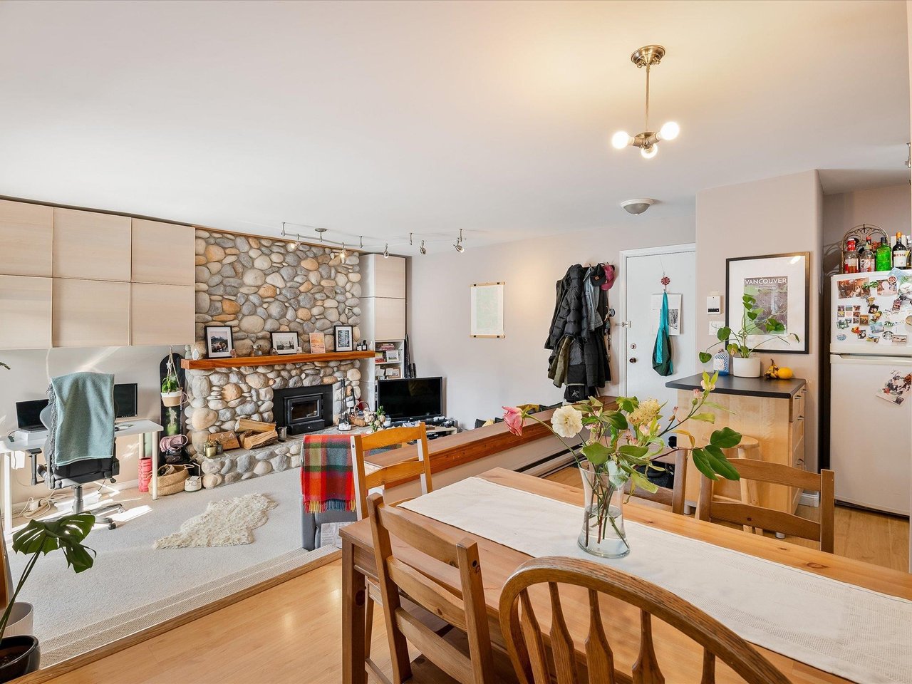 D204-1400 Alta Lake Rd
